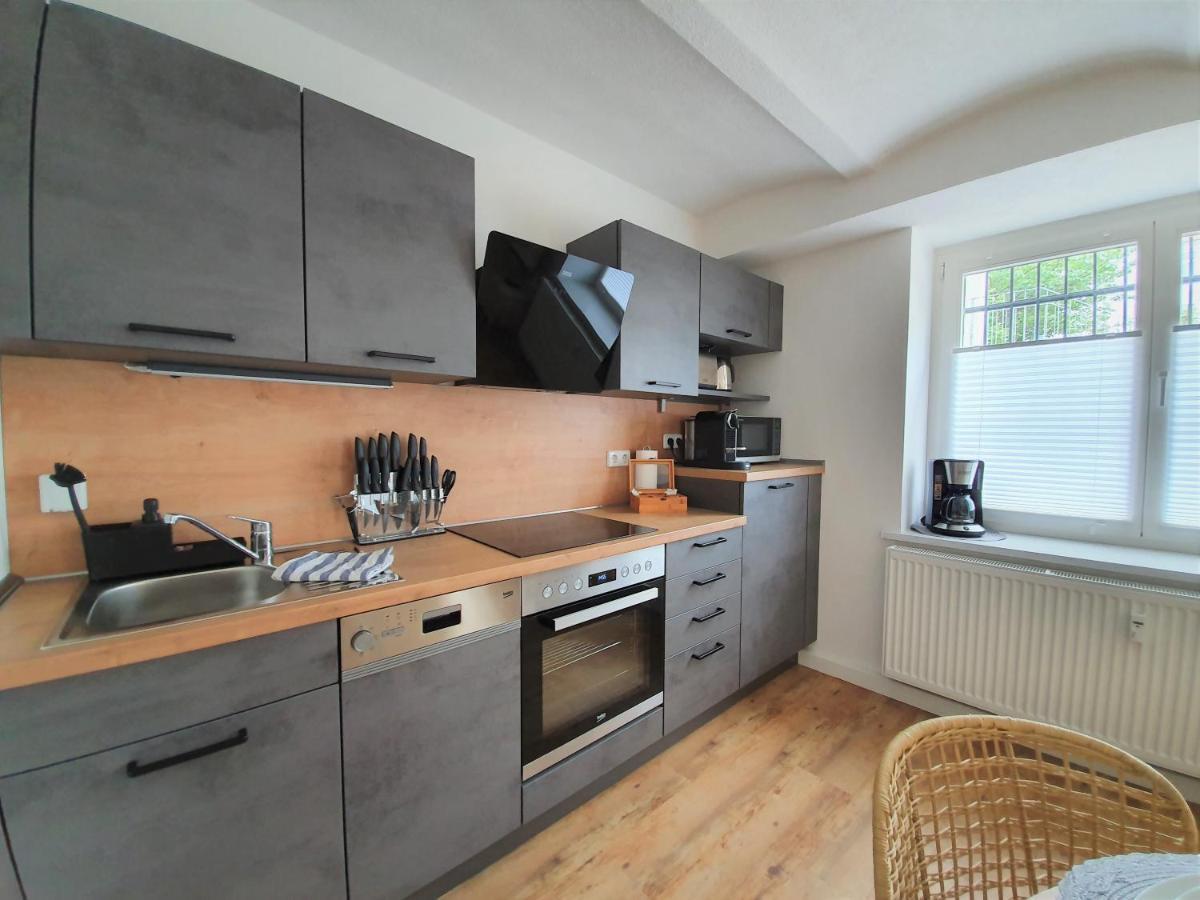 Pb Ferienwohnungen - Fewo 1 - Stilvoll Eingerichtetes Apartment Im Herzen Senftenbergs エクステリア 写真