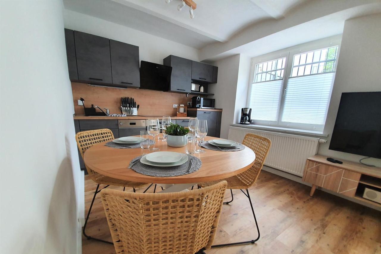Pb Ferienwohnungen - Fewo 1 - Stilvoll Eingerichtetes Apartment Im Herzen Senftenbergs エクステリア 写真