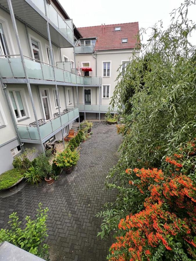 Pb Ferienwohnungen - Fewo 1 - Stilvoll Eingerichtetes Apartment Im Herzen Senftenbergs エクステリア 写真